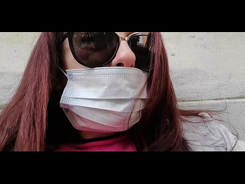 ❤️ Nicoletta hefnir sín á nágranna sínum og pissar í bílskúrinn hans (sérstök Covid19 ítalsk sóttkví) ❤️❌ Fjandinn myndband hjá okkur ️❤